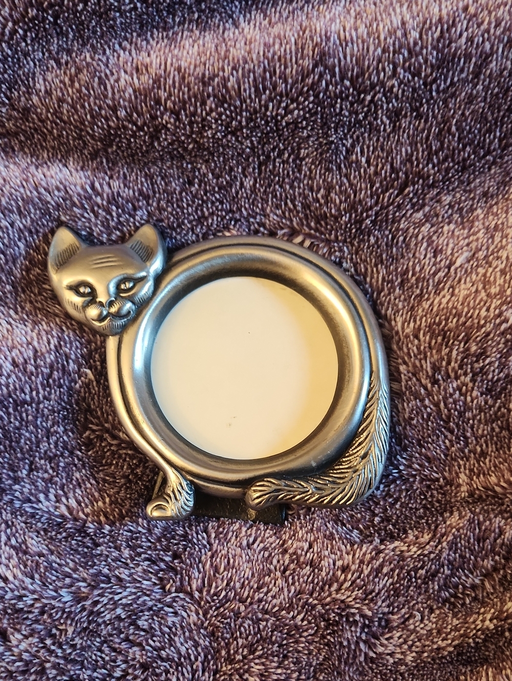 Cat Shaped Picture Frame. Pewter Frame Vintage